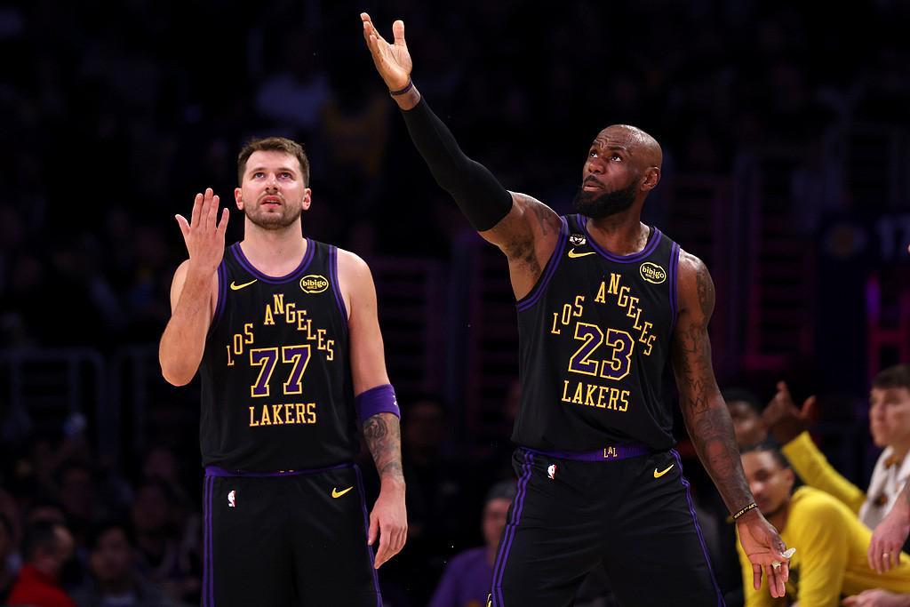 立博体育注册登录-湖人队常规赛数据:投篮命中率50.2%全联盟第一,得分第11失分第12